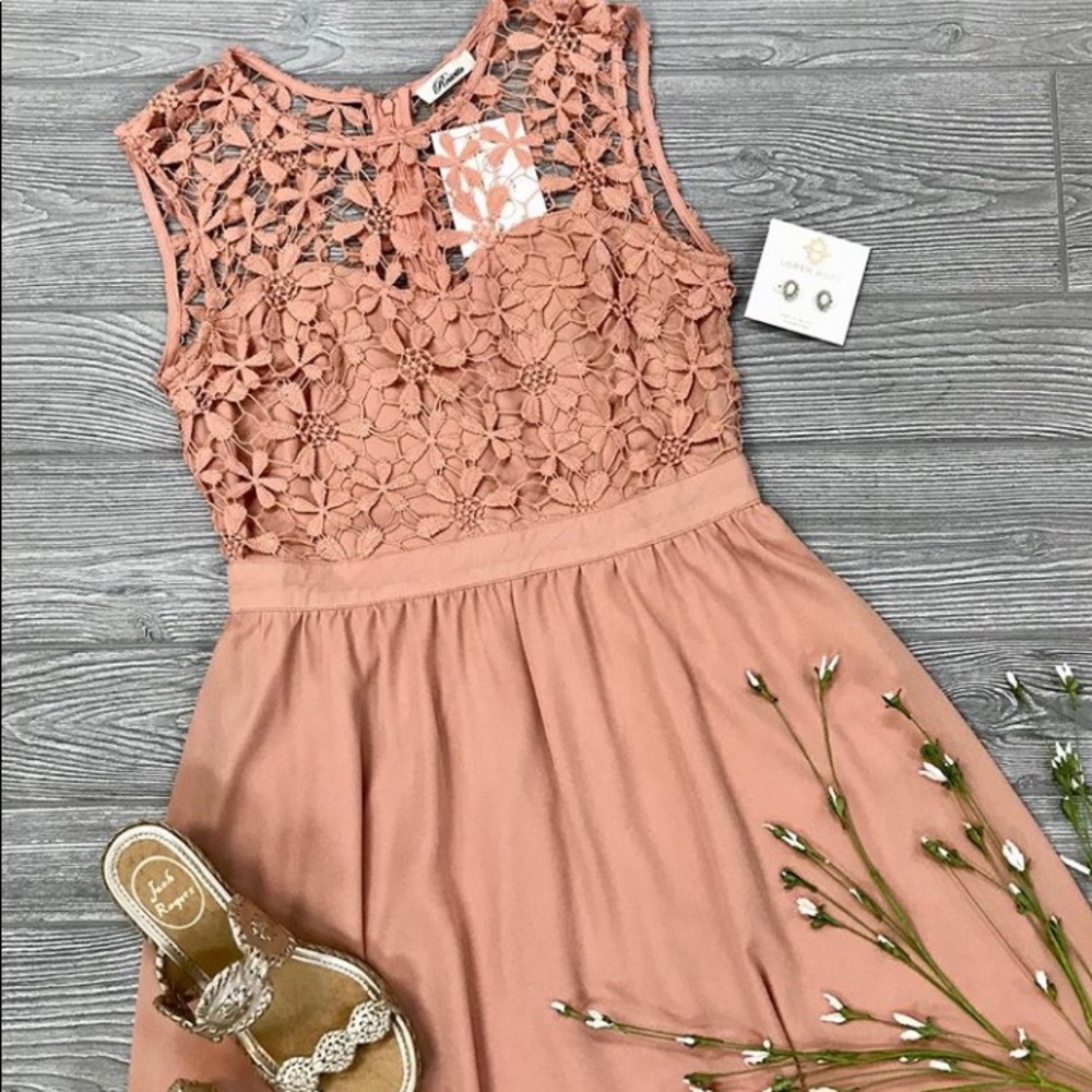 Whit Flower Lace Dress